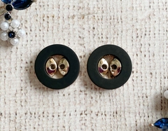 Пуговицы костюмные, d 2 см.