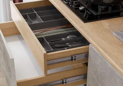 ЛДСП Кухня Карина Центральная секция 2050 (с местом под МП) (Белый глянцевый/Бетон светлый, сонома)