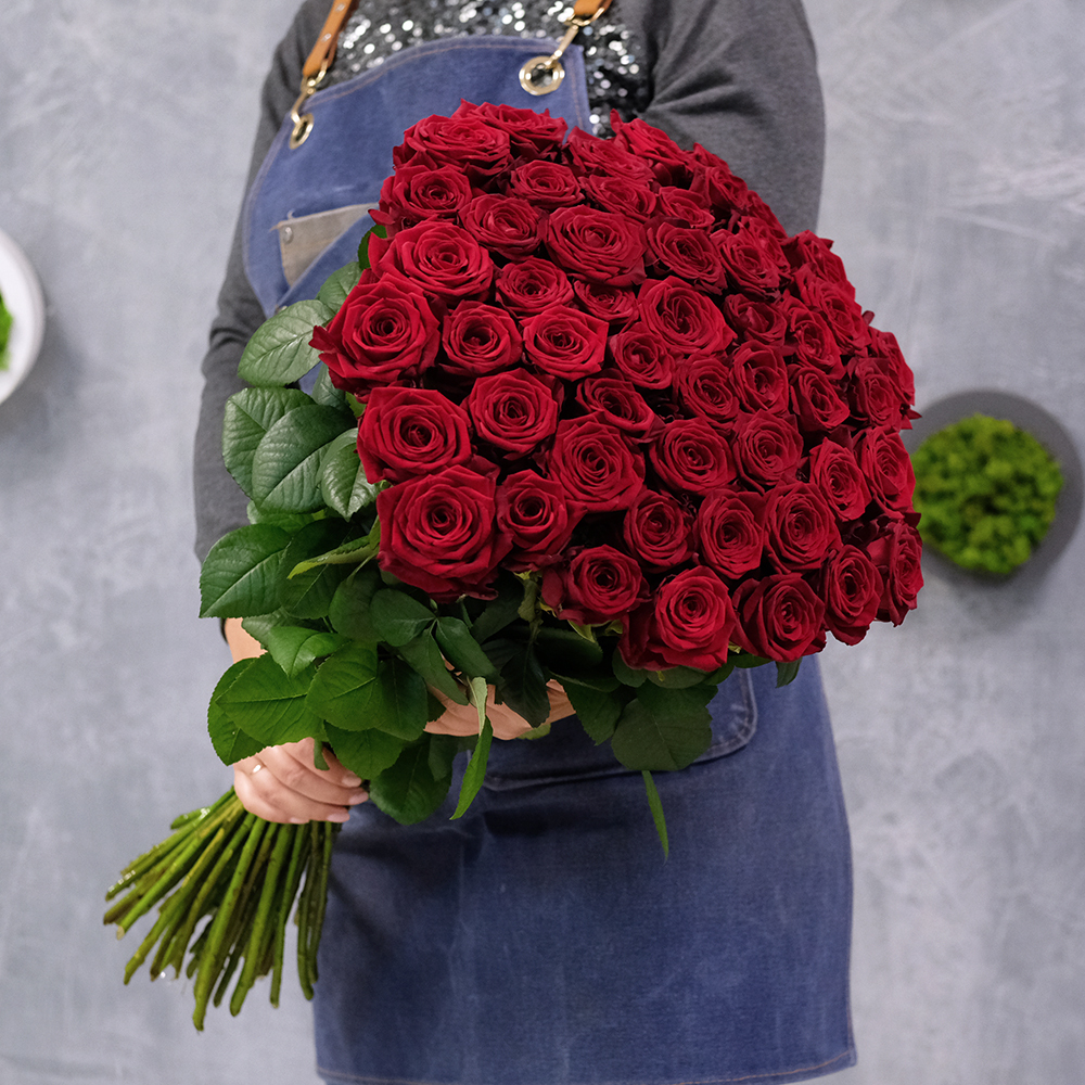купить 51 высокая красная роза Пермь заказать доставка онлайн