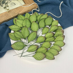 Листья розы из бумаги на проволоке, премиум качество, 20 штук