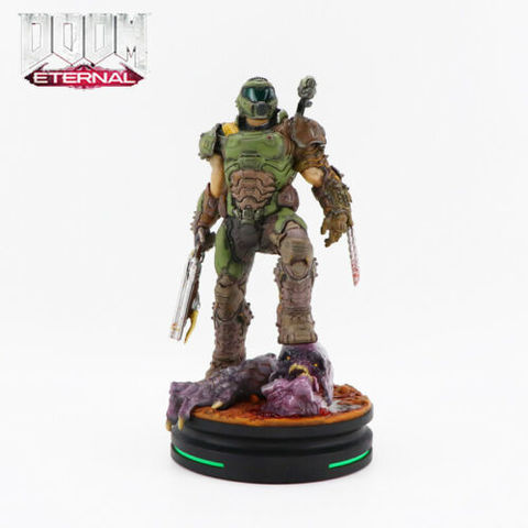 Дум статуэтка солдата Doom Slayer из игры
