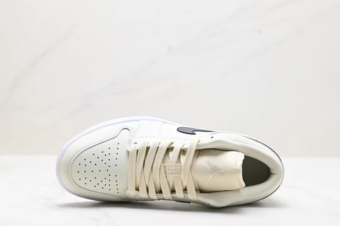 Air Jordan 1 Low 'Coconut Milk' 