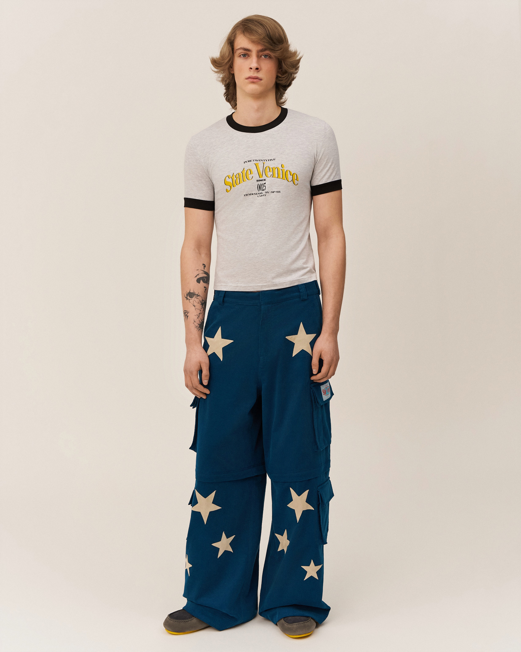 Приталенная футболка из облегченного хлопка