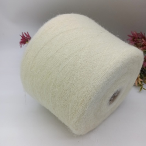 Julia Ritorcitura Fabiano 1500м/100гр Нежный желтый 24