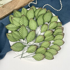 Листья розы из бумаги на проволоке, премиум качество, 20 штук