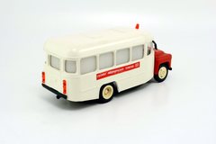KAVZ-3270 Ambulance bus Companion 1:43
