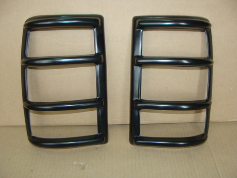 Накладка заднего фонаря УАЗ-Патриот (черн. пластик до 2015) к-т