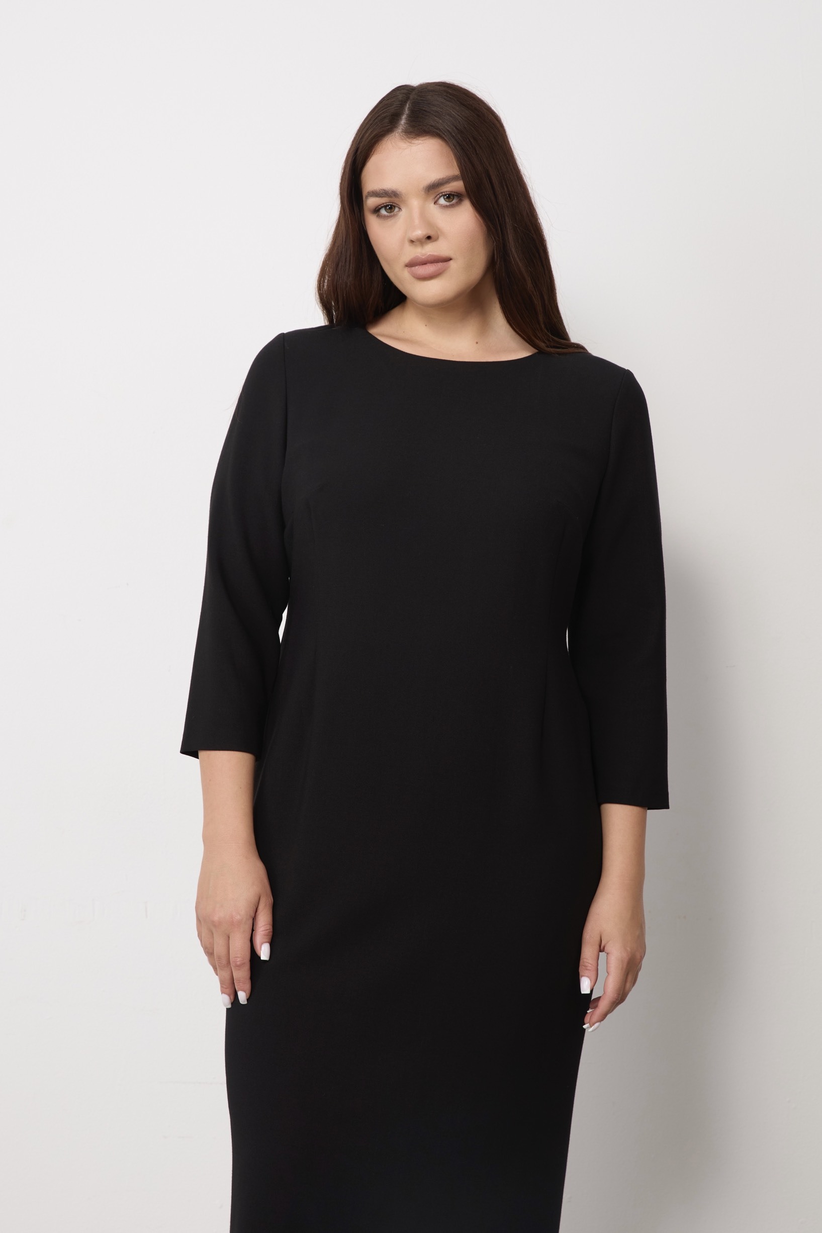 Платье-футляр, со шлицей, черный