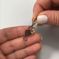 Серьги «Скорпионы» с английским замком из золота c кварцем дымчатым