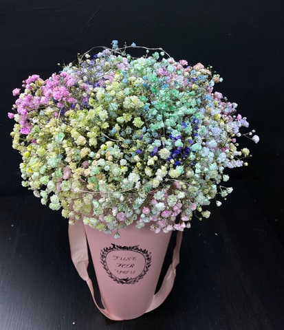 Гипсофила в высокой коробке с гирляндой