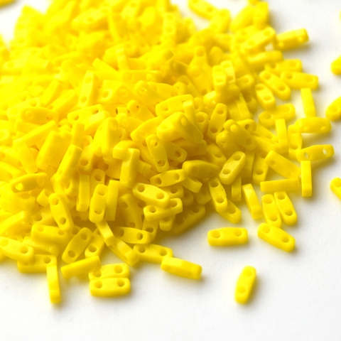 QTL-0404 Бисер Миюки квартер тила/Miyuki Quarter Tila Yellow