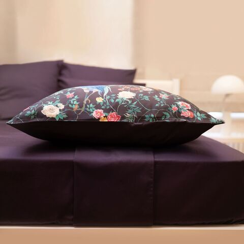 Наволочка 50x70 Mollen Журавль ежевично-черная хлопковая