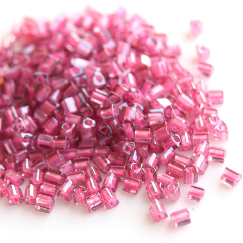 Бисер японский TOHO Triangle треугольный 11/0 0959 темно-розовый