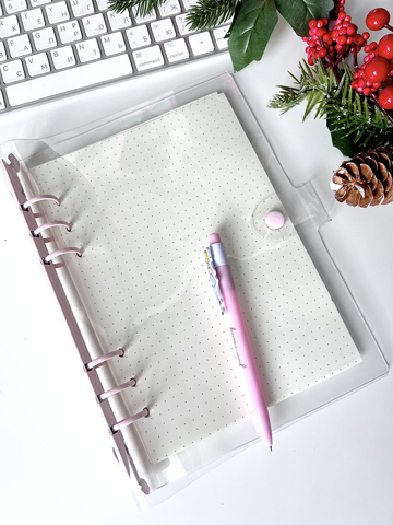 Силиконовая обложка А5 на кнопке, с кольцевым механизмом. Розовый цвет