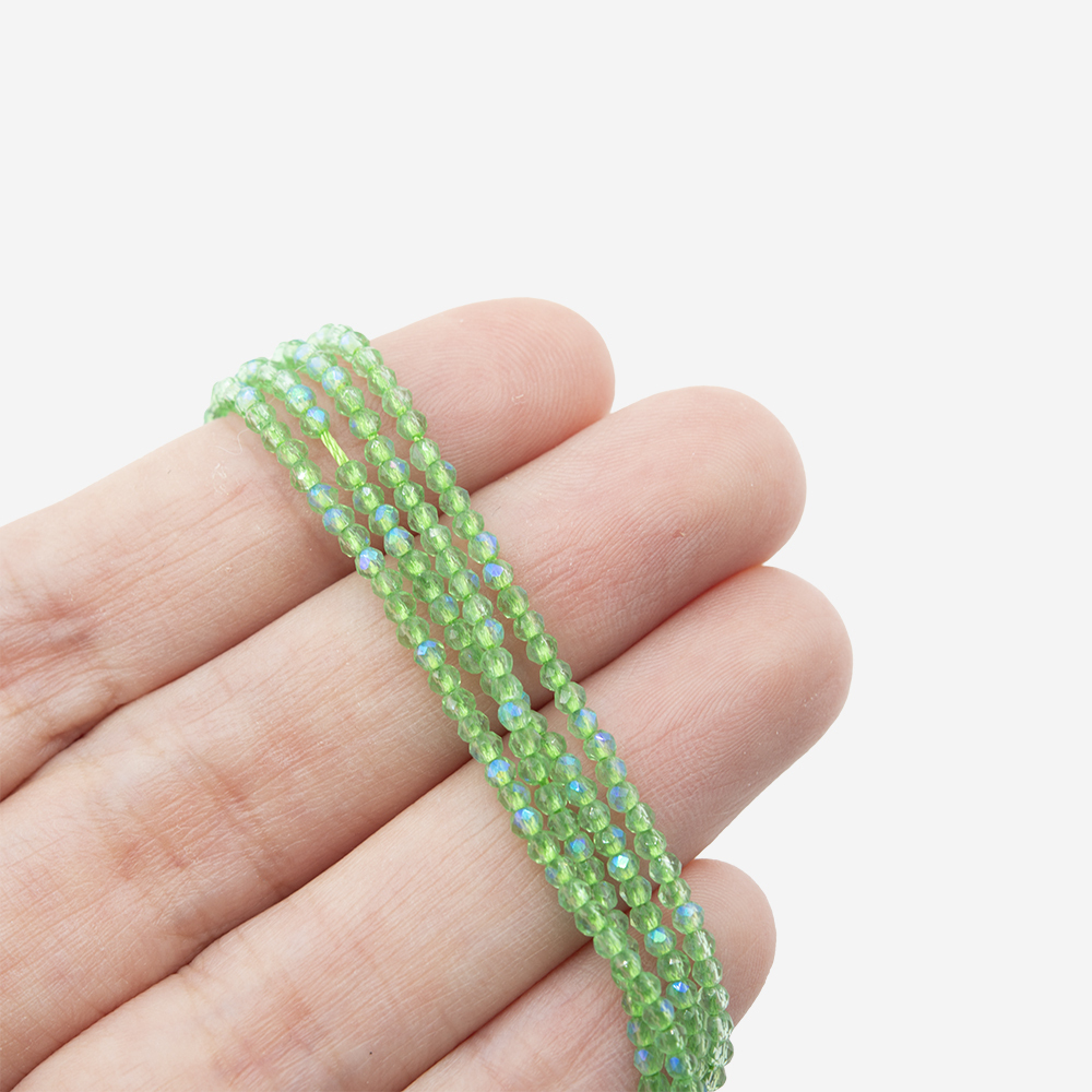 Шпинель синтетическая с эффектом иризации, оттенок 