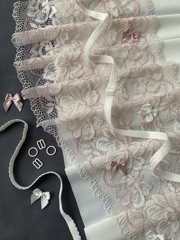 Кружево эластичное молочное/пыльно-розовое 21 см, Китай