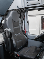 Чехлы Люкс Mercedes Actros MP3 (экокожа, черный, черная вставка (рогожка))