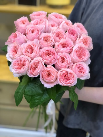 ვარდები ღია ვარდისფერი