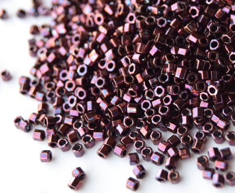 Делика cut 10/0 DBMC-0012 Dark Raspberry Cut