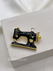 Брошь черная 