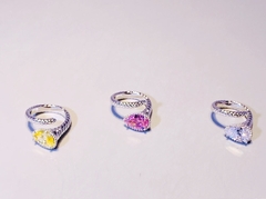 Кольцо разъемное с цветной вставкой каплей