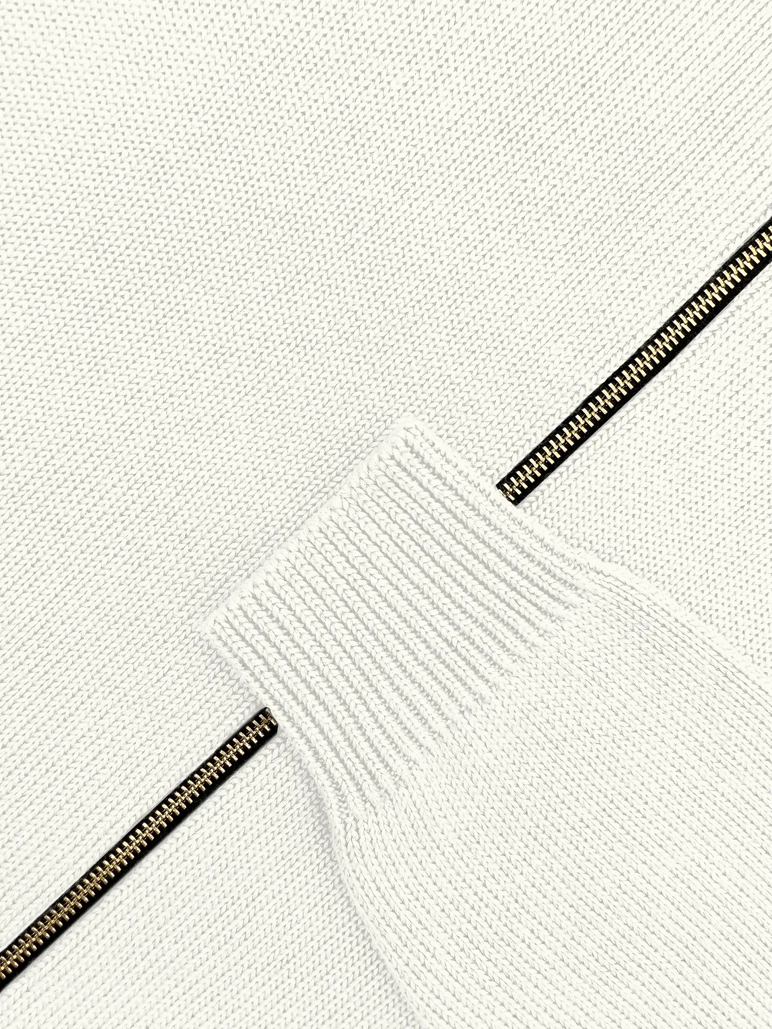 Толстовка на замке из шелка