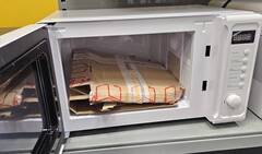 Микроволновая печь на запчасти Scarlett SC-MW9020S02D