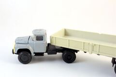 ZIL-130 V1 with semi-trailer OdAZ-885 Elektropribor Made in USSR 1:43