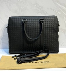 Кожаный портфель Bottega Veneta с плечевым ремнем