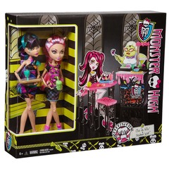 Крипатерия с Клео де Нил и Хаулин Вульф