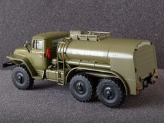 Ural-375 TZ-5 (375) Tanker khaki 1:43 Legendary trucks USSR #10