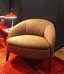 Кресло Sutton MOLTENI цвет Glossy pewter