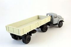 ZIL-130 V1 with semi-trailer OdAZ-885 Elektropribor Made in USSR 1:43