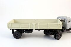 ZIL-130 V1 with semi-trailer OdAZ-885 Elektropribor Made in USSR 1:43