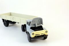 ZIL-130 V1 with semi-trailer OdAZ-885 Elektropribor Made in USSR 1:43