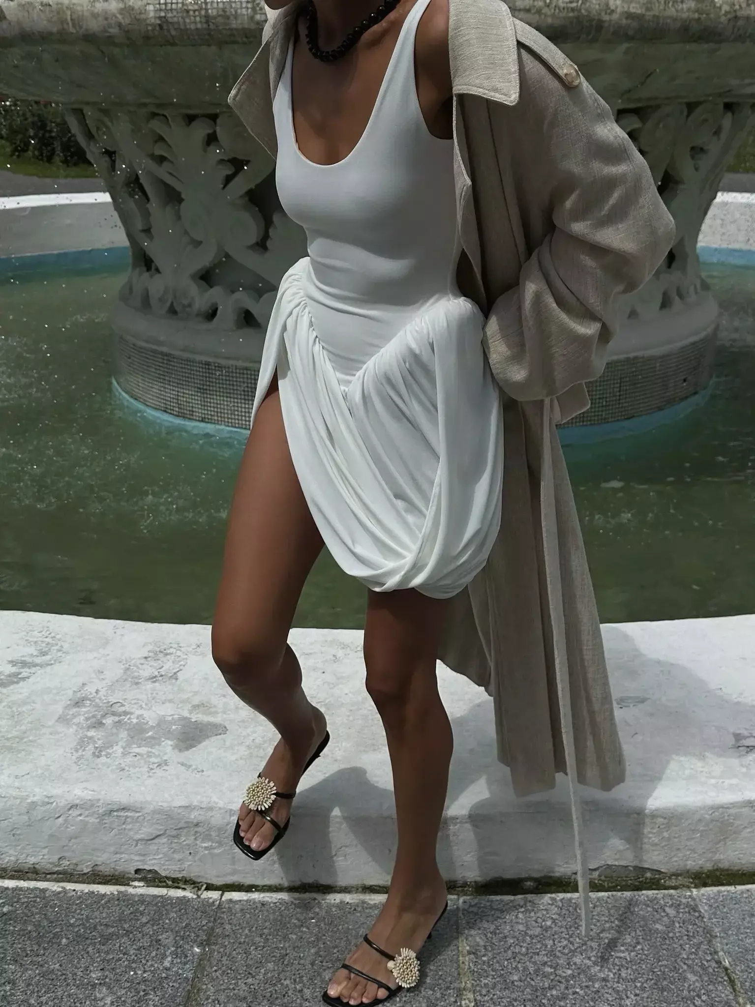 Платье с буфами мини