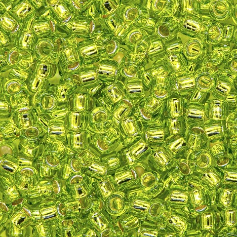 Японский бисер TOHO Round 8/0 (№24), с внутренним серебрением, прозрачный