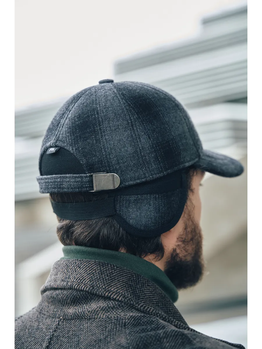 Кепка утепленная с ушками драповая