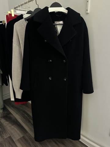 Пальто утеплённое из премиальной шерсти двубортное чёрное
