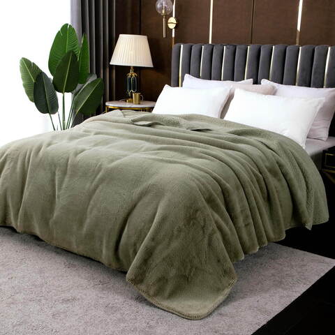 Плед 160x220 Sofi De MarkO Аурелия оливково-зеленый