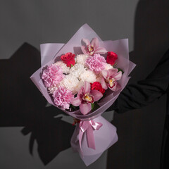 Букет с орхидеей