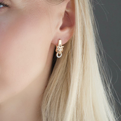 21107-sergi-iz-zolota-golova-pantery-s-podveskoj