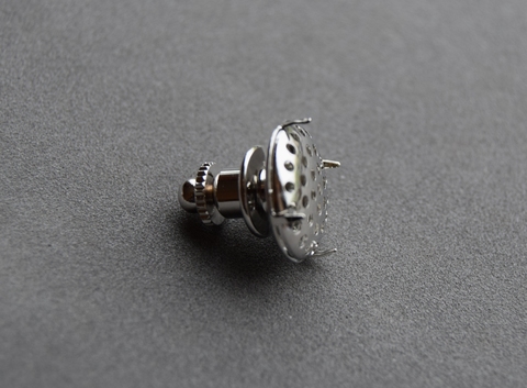 Основа для броши с отверстиями. Производитель Япония.