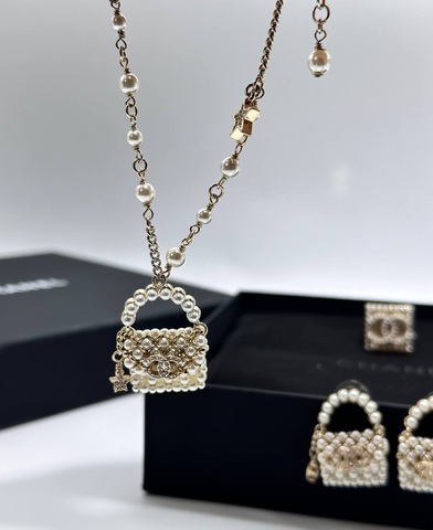 Кулон CHANEL