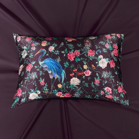 Наволочка 50x70 Mollen Журавль ежевично-черная шелковая