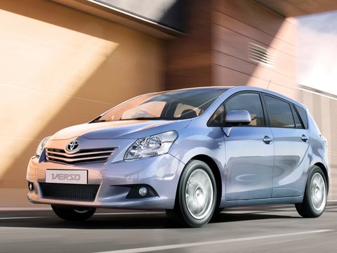 Чехлы на Toyota Verso 2009–2013 г.в.