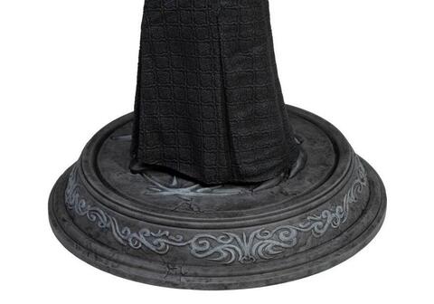 Фигурка Йеннифэр из сериала Ведьмак