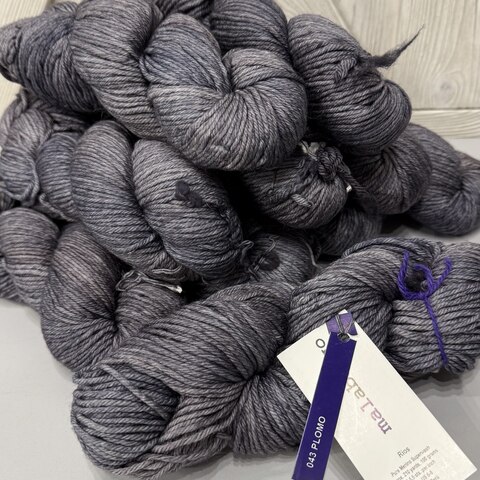 GARAGE SALE — Rios 043 1000g