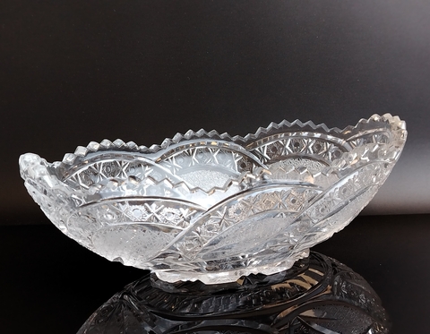 Салатник в виде ладьи хрусталь, алмазная грань, геометрический орнамент, матовый хрусталь, винтаж СССР 1970-1990 гг