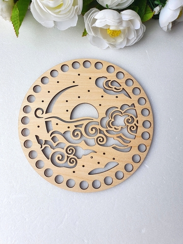 Wood carved circle 15 cm, drawing Ornament 2